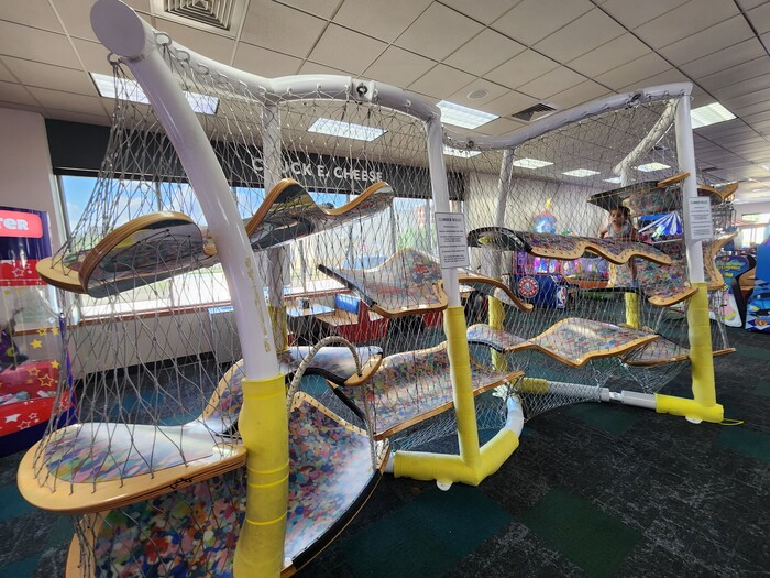 Chuck E. Cheese Play Structure 2023